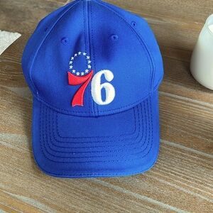 Philadelphia 76ers WELCOME TO THE MOMENT Adjustable strap hat